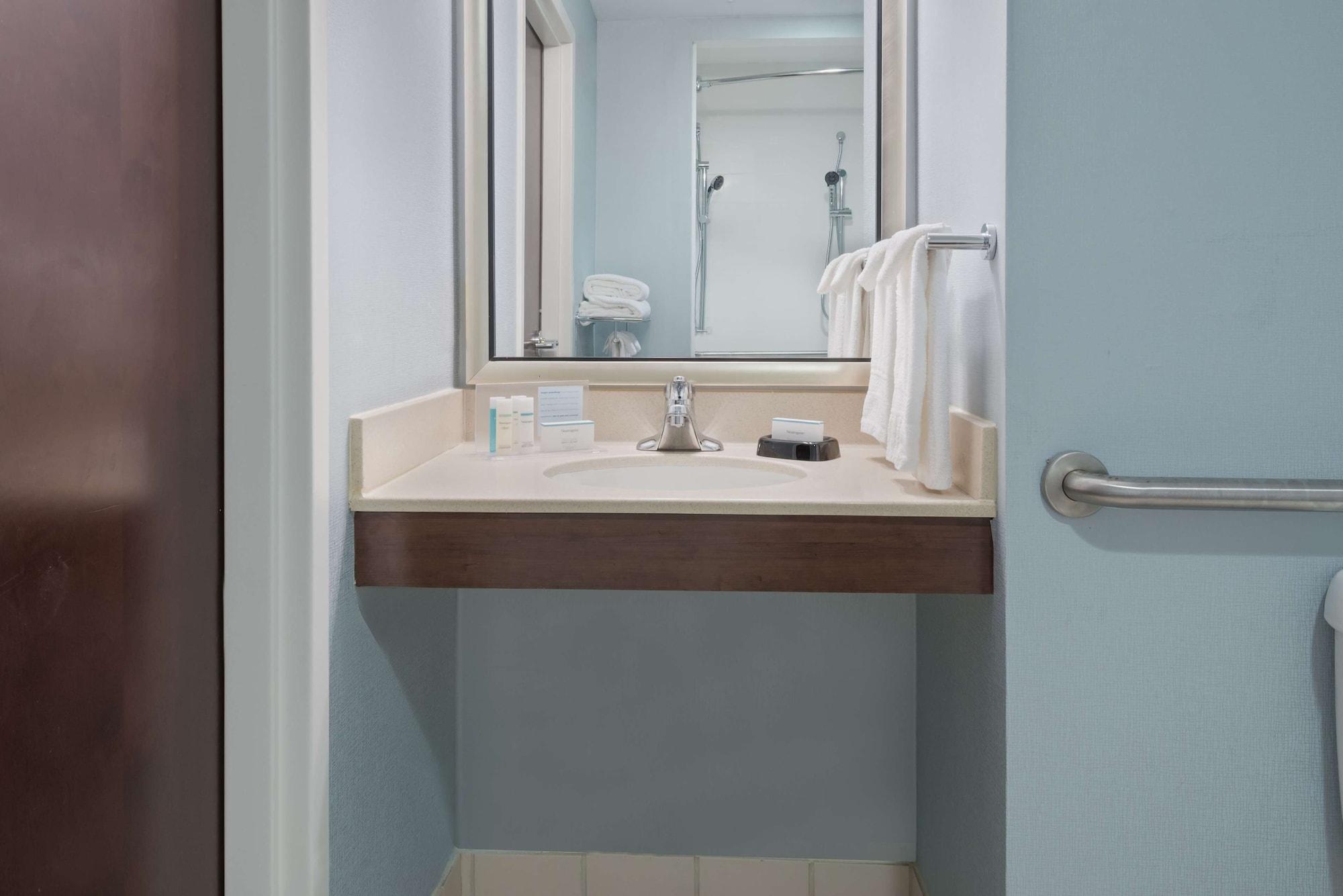 Hampton Inn Boston Bedford Burlington Billerica Bagian luar foto
