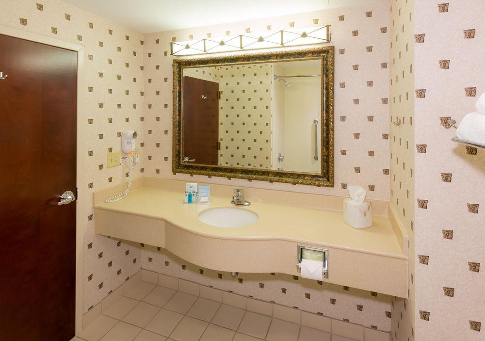 Hampton Inn Boston Bedford Burlington Billerica Bagian luar foto